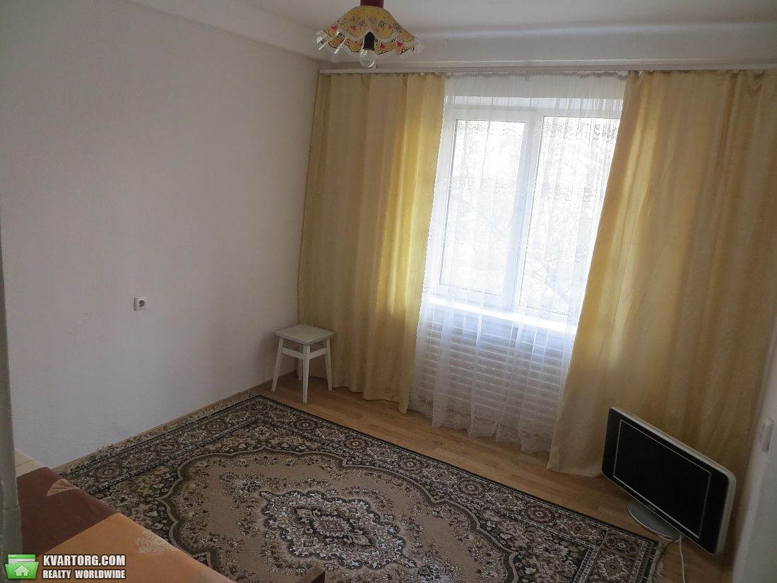 Rent out 2-room apartment. Киев,  Полярная — photo 3