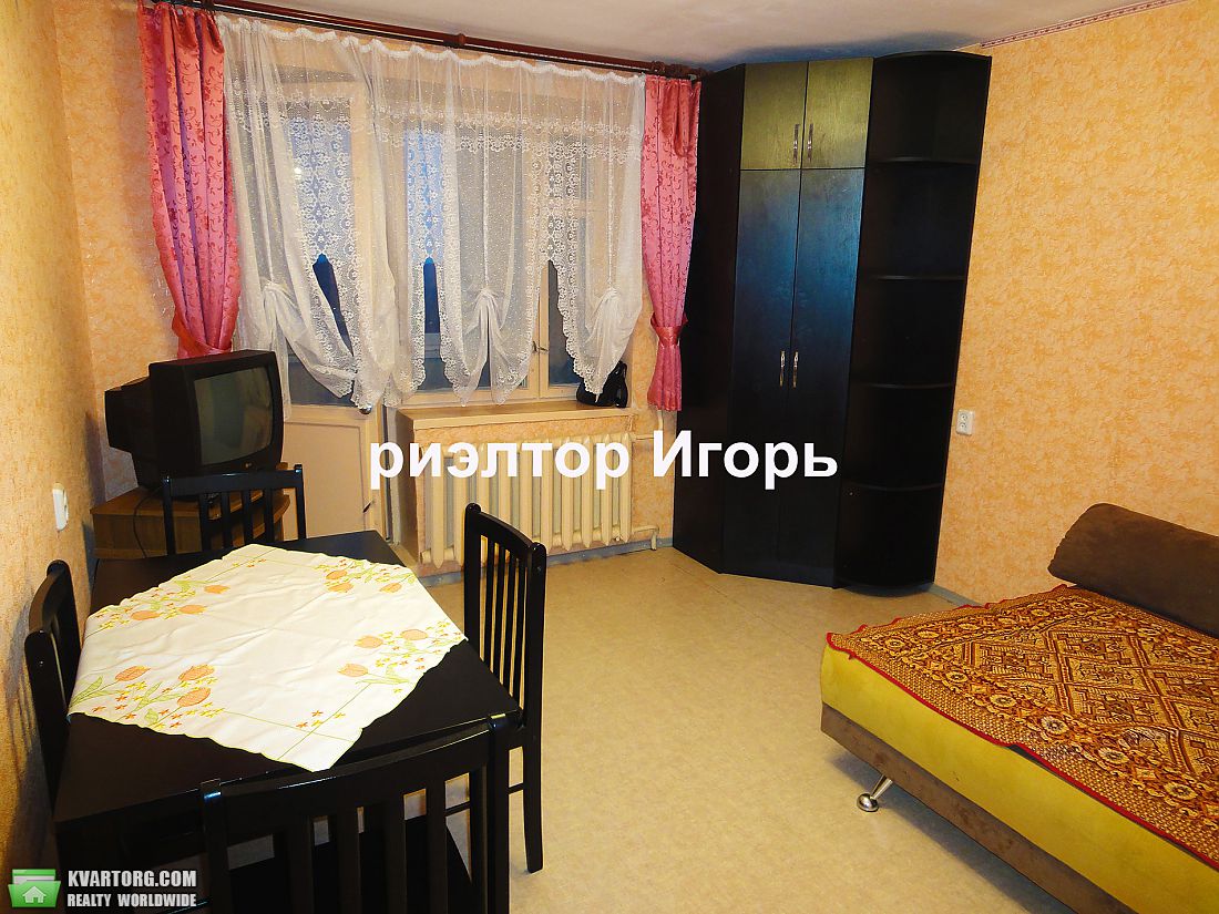 Rent out 1-room apartment. Одесса, Щорса — photo 1