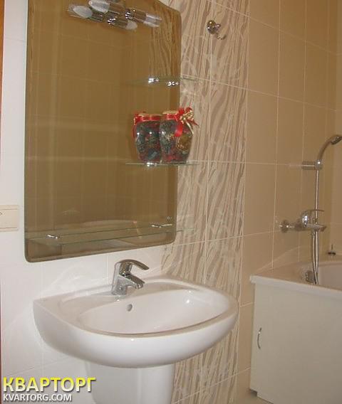 Rent out 2-room apartment. Киев,  Щорса — photo 10