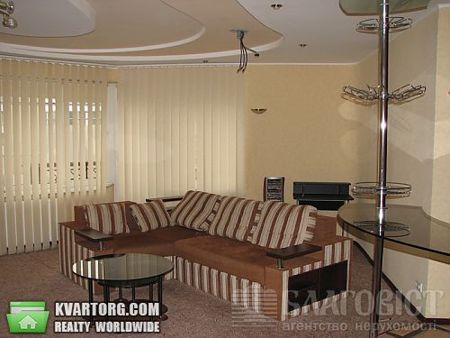 Sell 2-room apartment. Киев, Старонаводницкая — photo 1