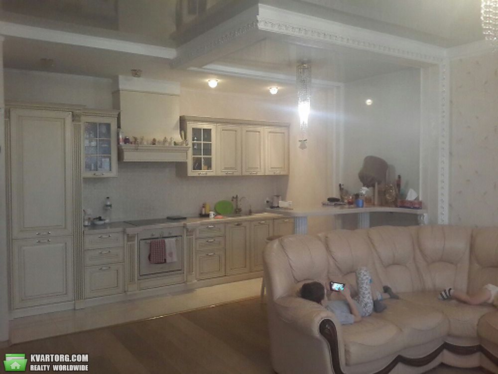 Sell 3-room apartment. Днепропетровск,  Суворова — photo 1
