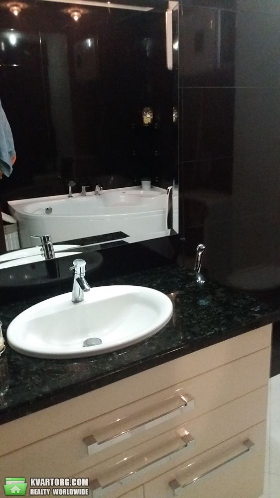 Rent out 3-room apartment. Киев,  Борщаговская — photo 4