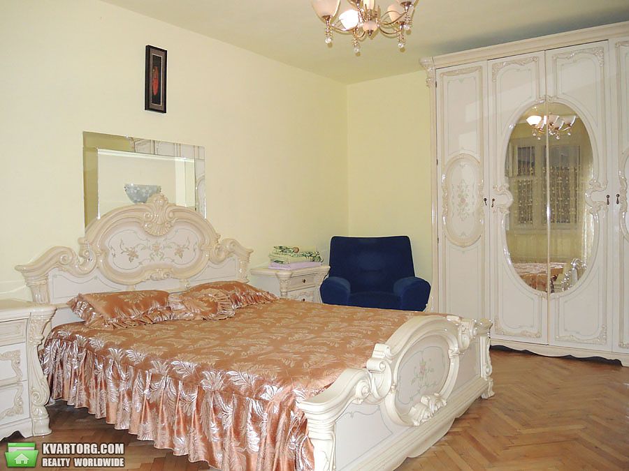 Rent out 2-room apartment. Киев, Горького — photo 1