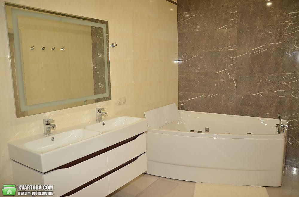 Rent out 4-room apartment. Киев,  Драгомирова — photo 7