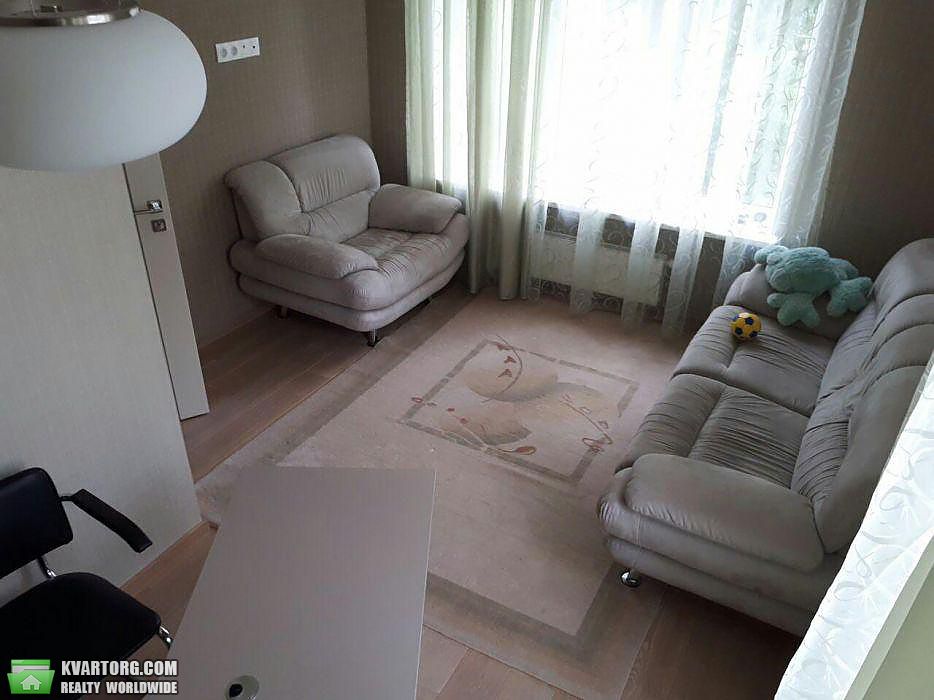 Rent out 3-room apartment. Киев,  Богатырская — photo 1