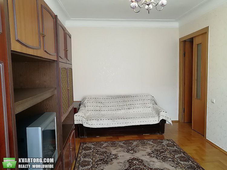 Rent out 2-room apartment. Киев, Мазепы — photo 2