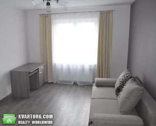 Rent out 3-room apartment. Киев,  Хорольская — photo 2
