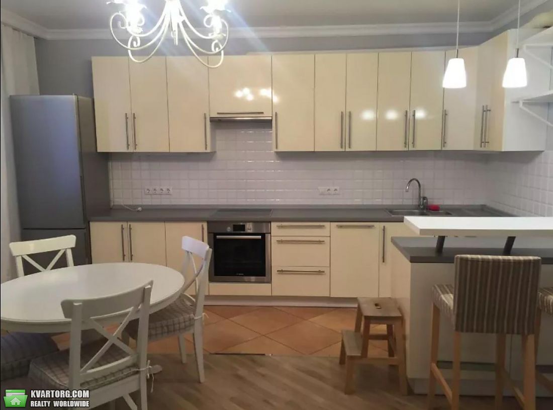 Rent out 3-room apartment. Киев,  Голосеевская — photo 1