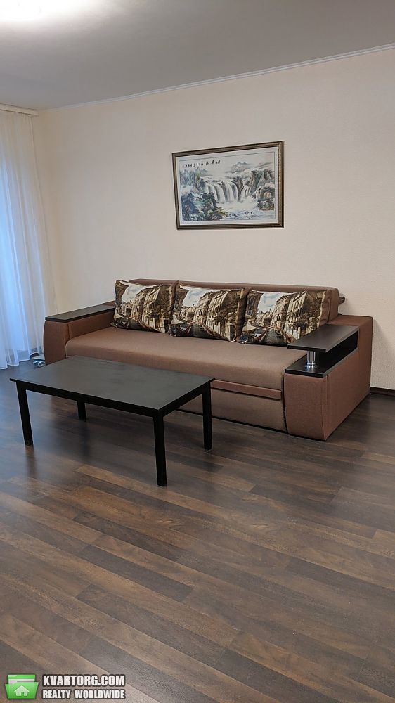 Rent out 3-room apartment. Киев,  Декабристов — photo 4
