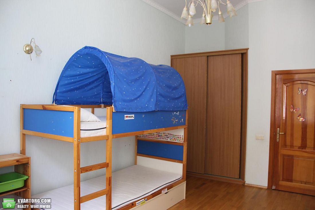 Rent out 4-room apartment. Киев,  Десятинная — photo 2