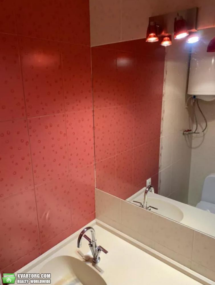Rent out 4-room apartment. Киев,  Черновола — photo 5