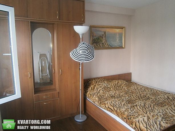 Rent out 2-room apartment. Киев,  Малиновского — photo 1