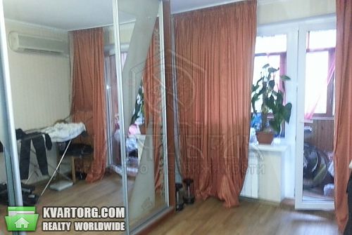 Sell 2-room apartment. Киев, Героев Сталинграда — photo 1
