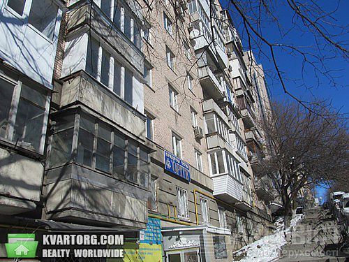 Sell 3-room apartment. Киев,  Шелковичная — photo 2