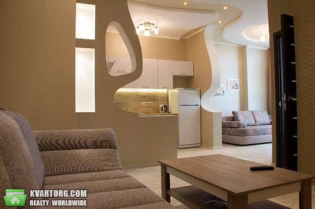 Rent out 2-room apartment. Одесса, Французский бульвар — photo 1