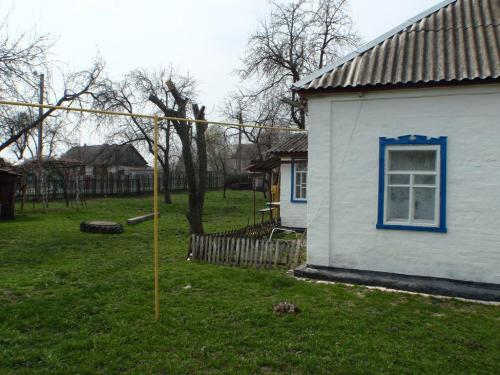 Sell house. Киевская обл., Червона — photo 2