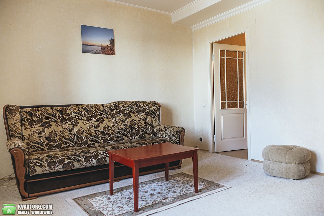 Rent out 1-room apartment. Киев,  Луначарского — photo 3