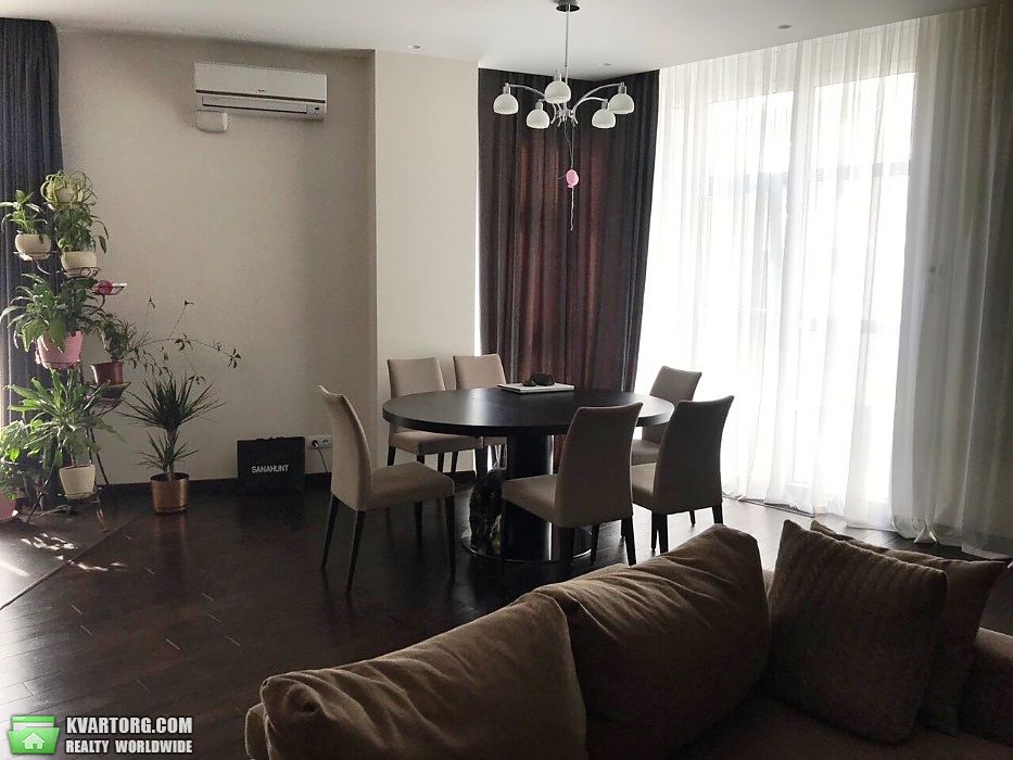 Rent out 4-room apartment. Киев,  Саперное поле — photo 2
