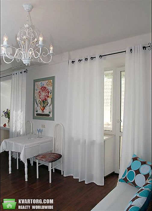 Rent out 2-room apartment. Киев,  Гончарова — photo 10
