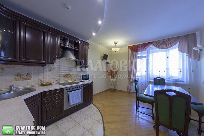 Rent out 4-room apartment. Киев,  Черновола — photo 6