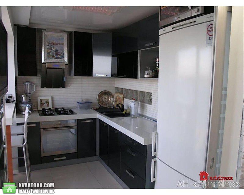 Rent out 2-room apartment. Киев,  Набережно-Крещатикская — photo 3
