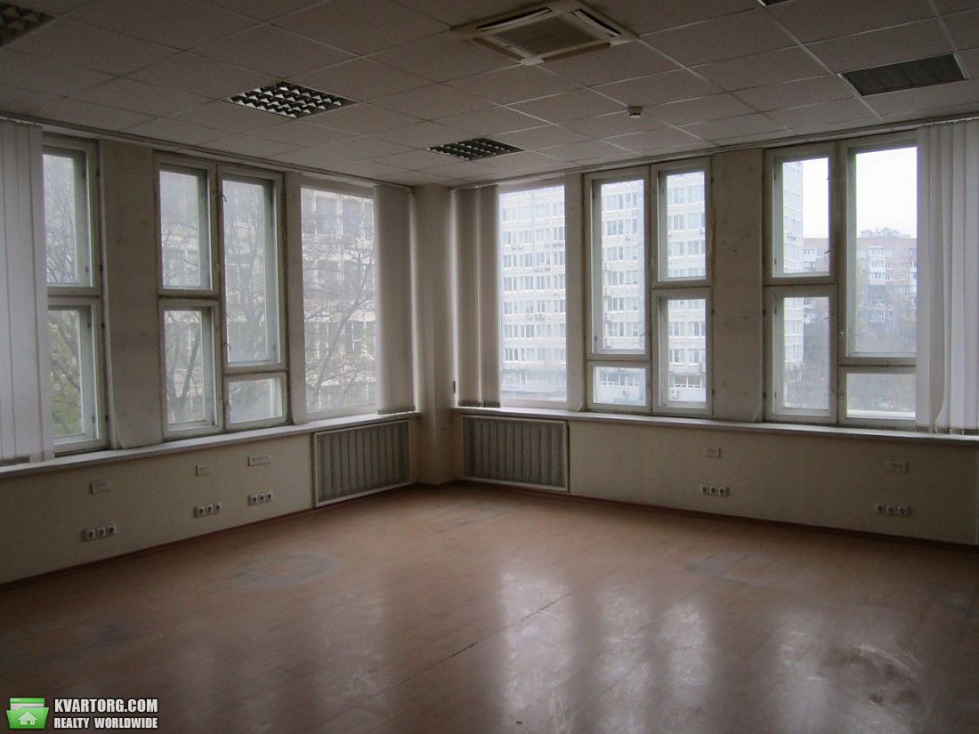 Rent out office. Киев, Соломенская ул. — photo 3