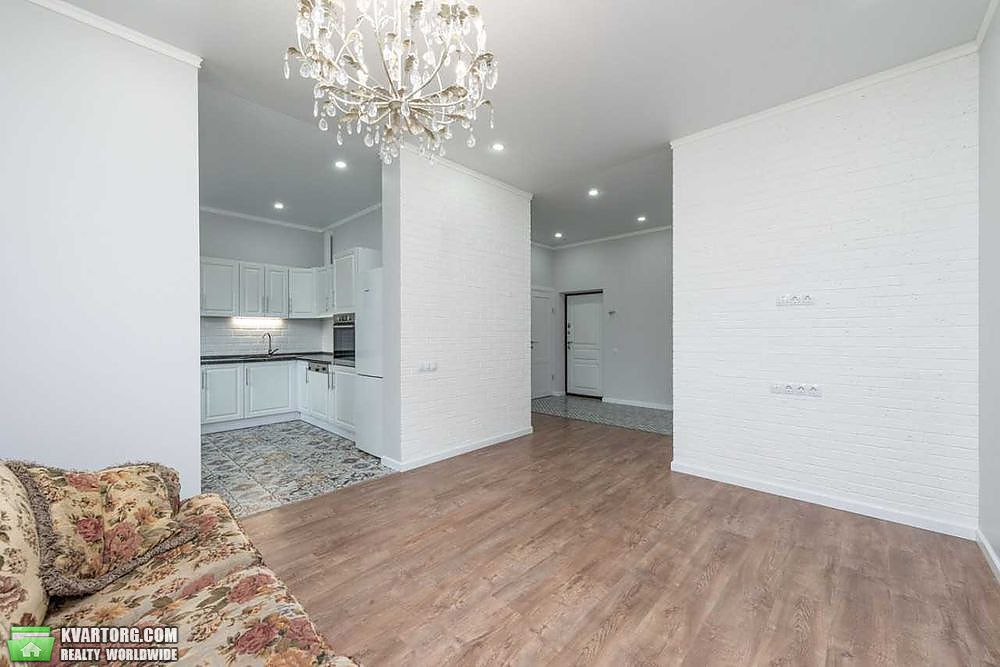 Sell 3-room apartment. Киев, Кирилло-Мефодиевская — photo 2