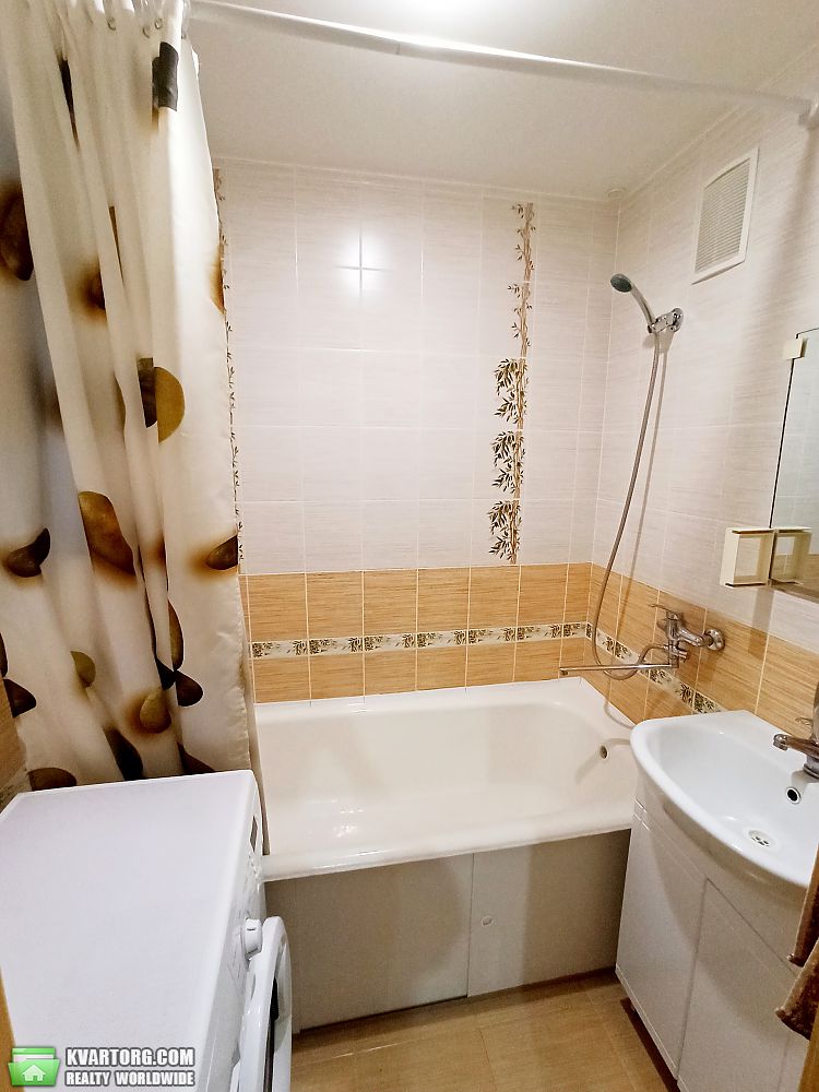 Rent out 1-room apartment. Львов, Львовская — photo 4