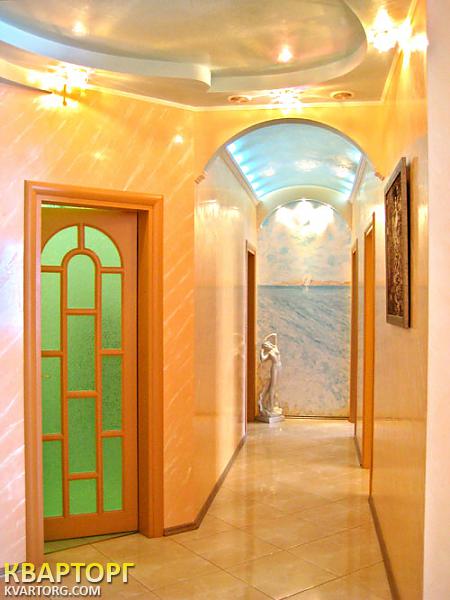 Rent out 3-room apartment. Киев,  Жилянская — photo 8