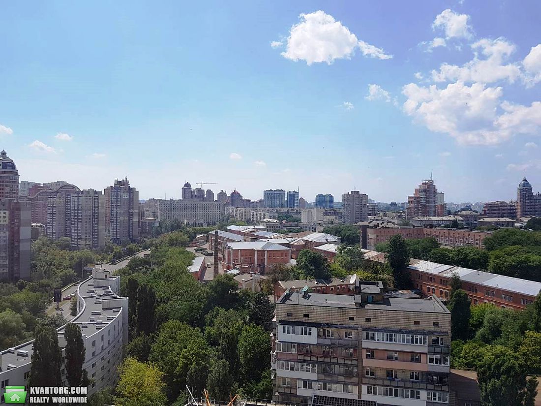 Sell 4-room apartment. Киев,  Лейпцигская — photo 1