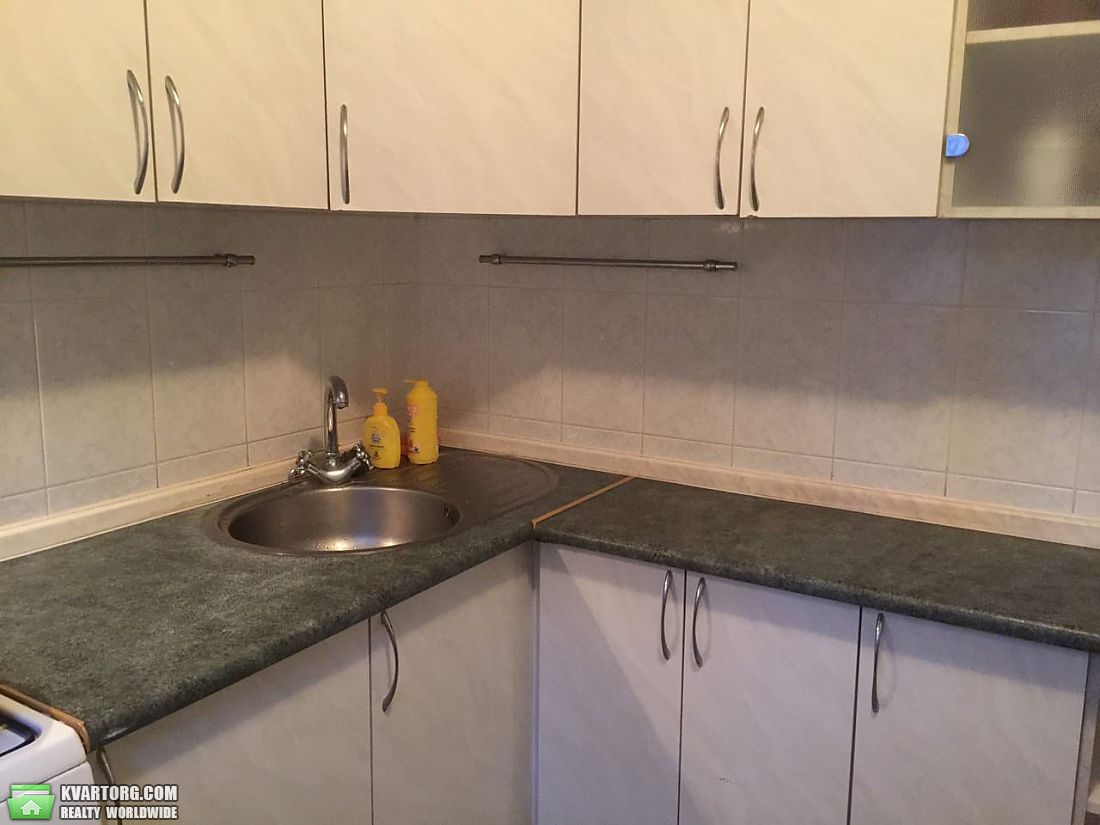Rent out 2-room apartment. Киев,  Ереванская — photo 1