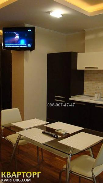 Rent out 2-room apartment. Киев, Урловская — photo 5