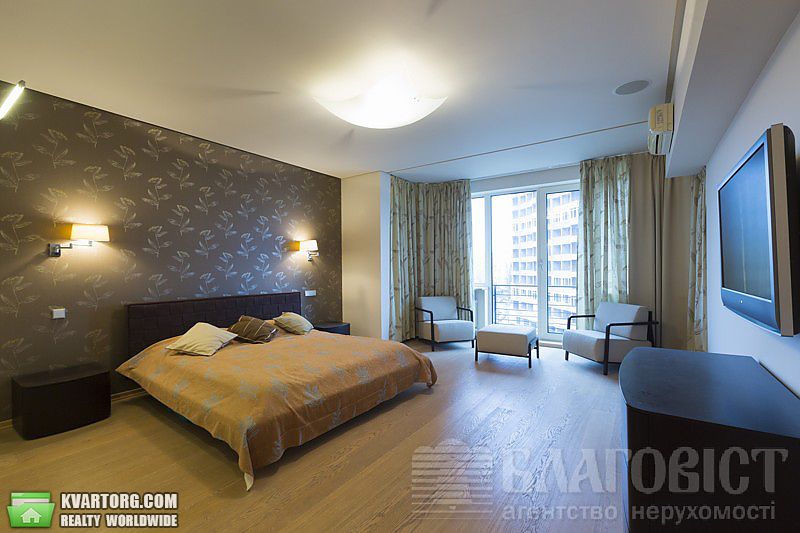 Sell 4-room apartment. Киев,  Щорса — photo 5