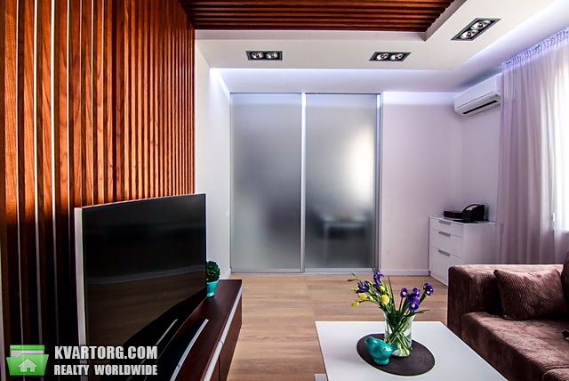 Rent out 2-room apartment. Киев,  Моторный пер — photo 4