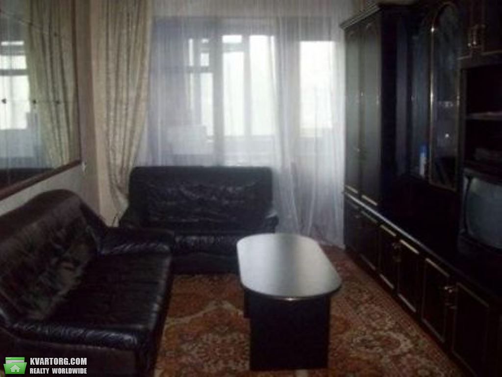 Rent out 2-room apartment. Киев, ул Белорусская — photo 1