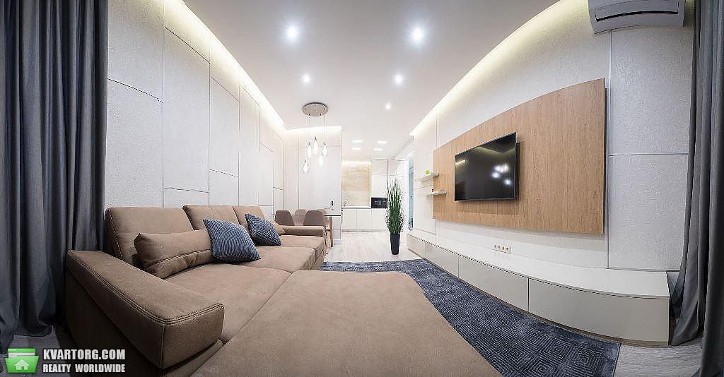 Rent out 2-room apartment. Киев,  Саксаганского — photo 2