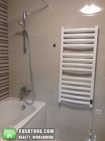 Rent out 2-room apartment. Киев,  Комарова — photo 9