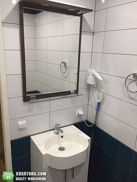 Rent out 2-room apartment. Киев,  Бучмы — photo 7