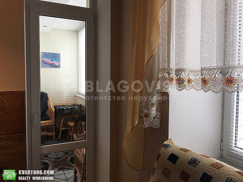 Sell 3-room apartment. Киев,  Верховинца — photo 9