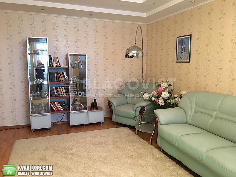 Sell 3-room apartment. Киев,  Верховинца — photo 3