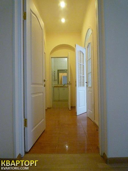 Rent out office. Киев, Софийская — photo 1