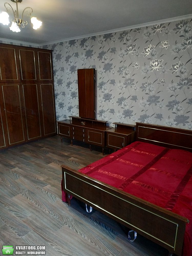 Rent out 1-room apartment. Киев,  Гмыри — photo 2
