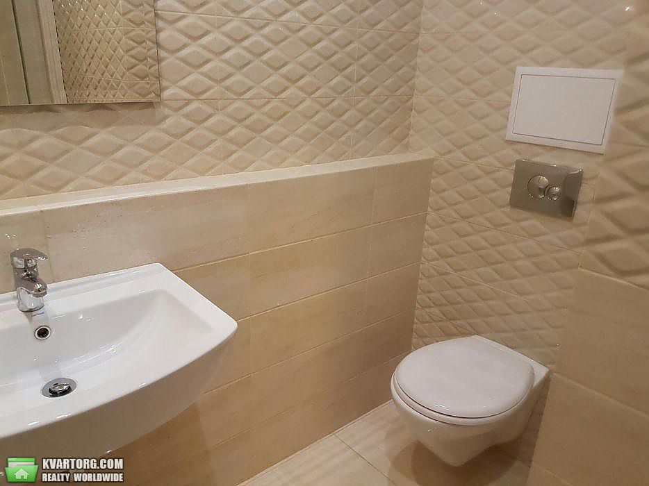 Rent out 3-room apartment. Киев,  Трутенко — photo 5