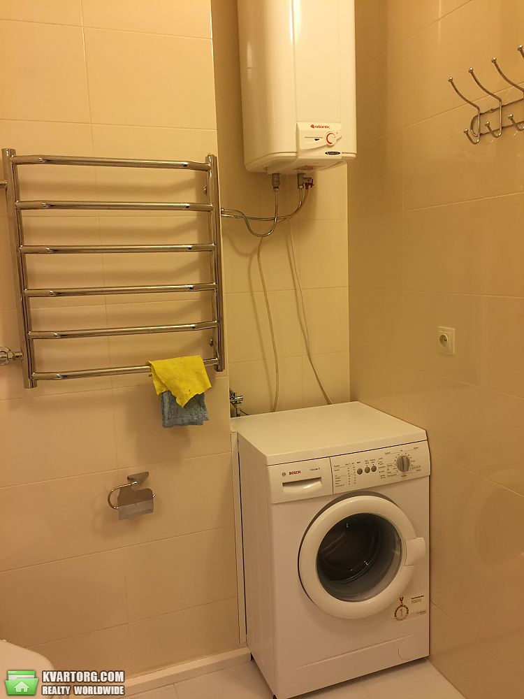 Rent out 2-room apartment. Киев,  Щорса — photo 8