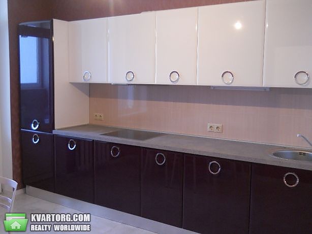 Rent out 2-room apartment. Киев,  метро "Тараса Шевченко" — photo 1