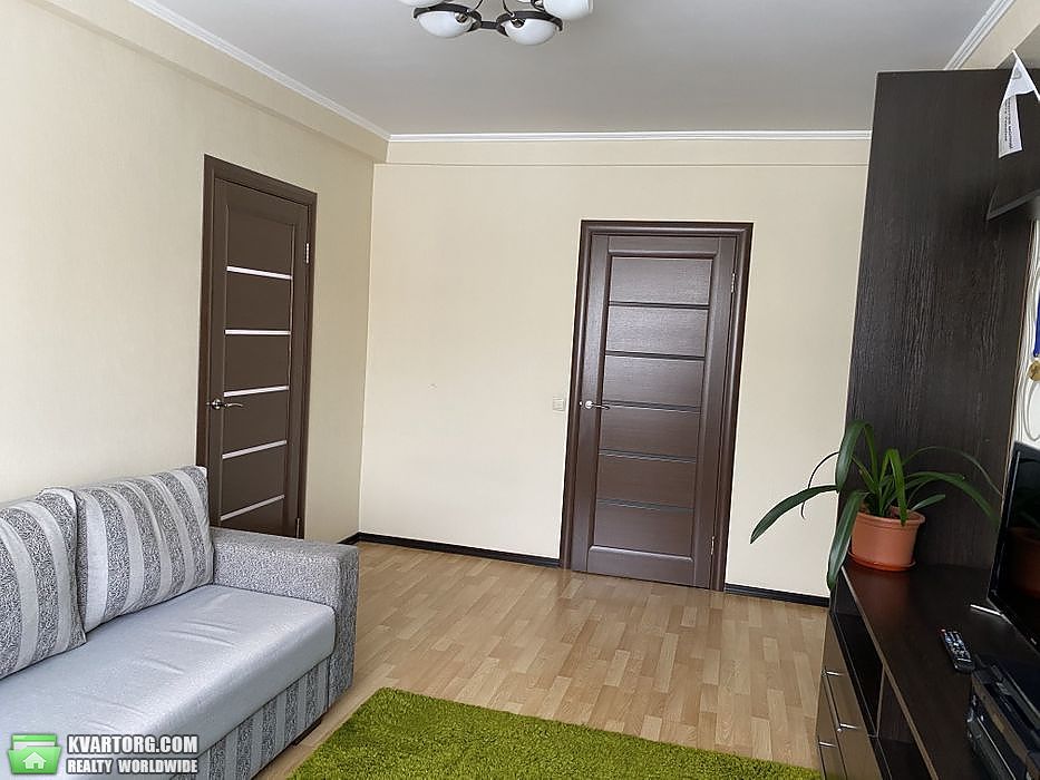 Sell 3-room apartment. Киев,  Пражская — photo 4