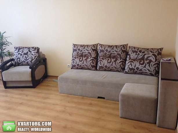Rent out 2-room apartment. Киев,  Бажана — photo 4