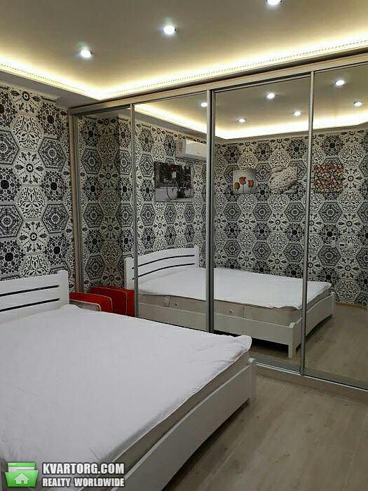 Rent out 2-room apartment. Киев,  Глушкова пр — photo 1