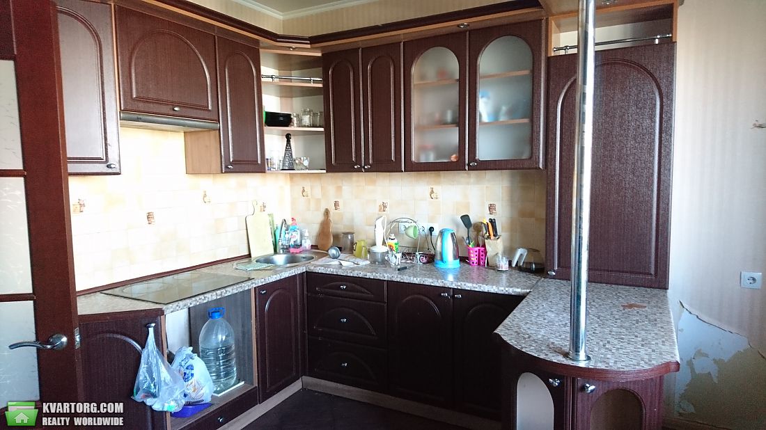 Rent out 3-room apartment. Киев,  Булаховского — photo 1