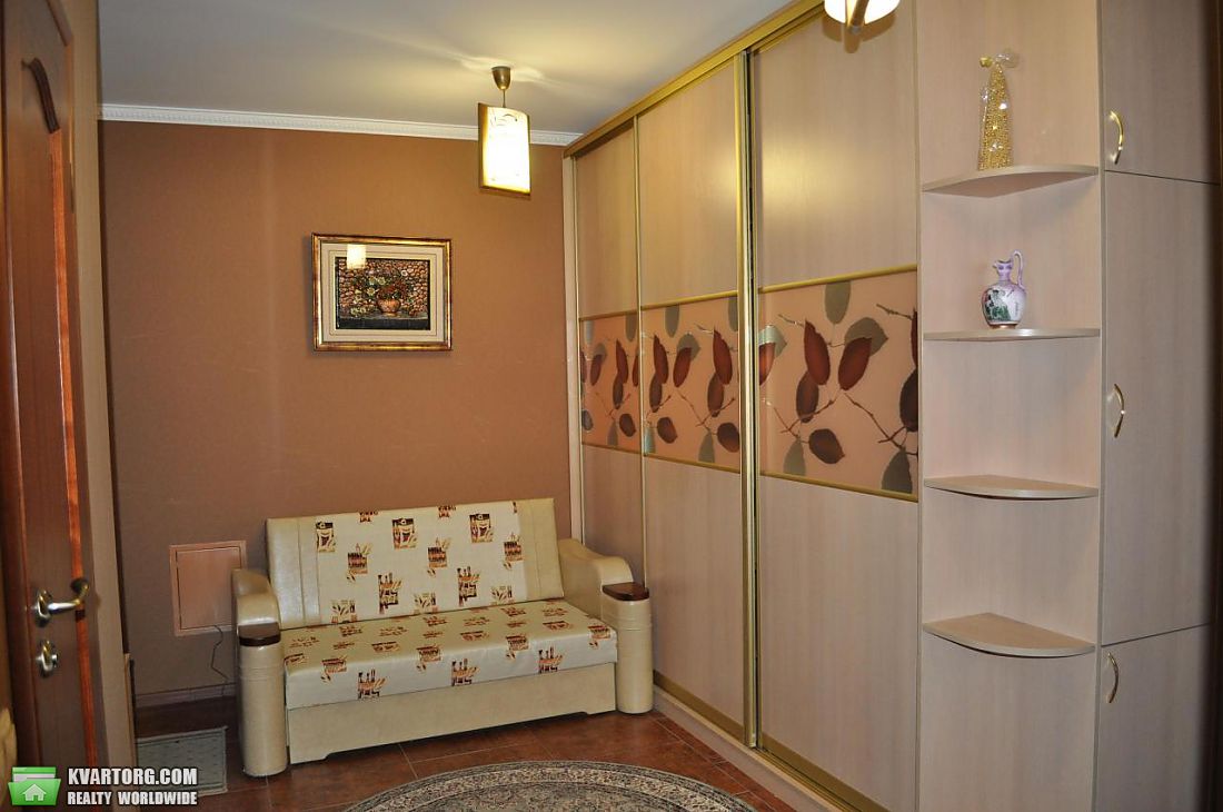Rent out 2-room apartment. Киев,  Дегтяревская — photo 8